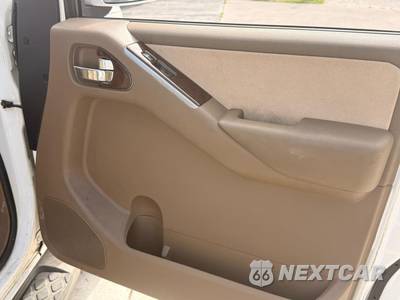 2005 Nissan Pathfinder SE - zdjęcie 18 z 23 - miniatura