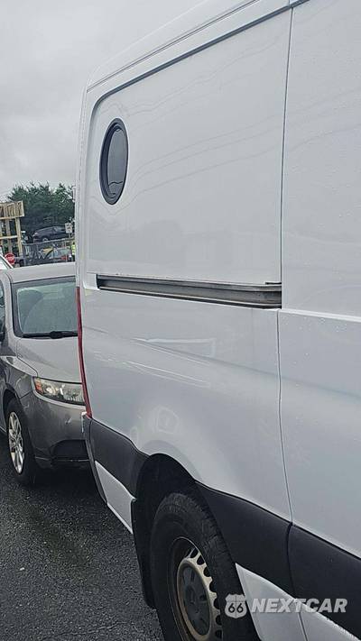 2019 Mercedes-Benz Sprinter 2500 Crew Van High Roof 144.0" WB - zdjęcie 31 z 33 - miniatura
