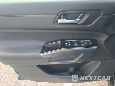 2023 Nissan Pathfinder SL - zdjęcie 9 z 43 - miniatura