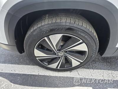 2025 Volkswagen Taos SE - zdjęcie 6 z 27 - miniatura