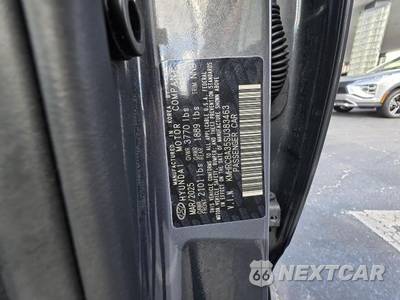 2025 Hyundai Venue SEL - zdjęcie 22 z 28 - miniatura