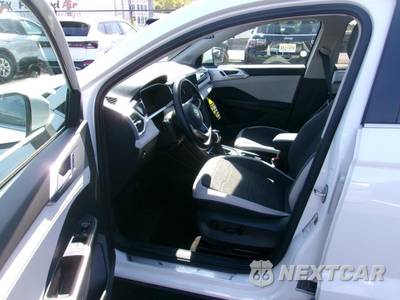 2025 Volkswagen Taos SE - zdjęcie 19 z 24 - miniatura