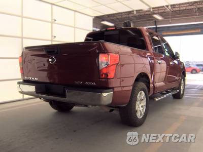2017 Nissan TITAN SV Crew Cab Short Bed - zdjęcie 4 z 29 - miniatura