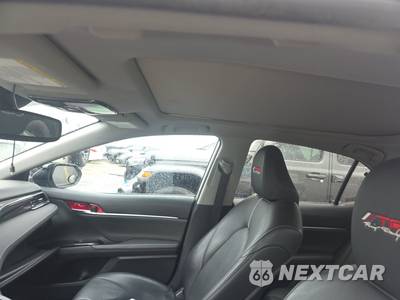 2019 Toyota Camry XSE - zdjęcie 17 z 30 - miniatura