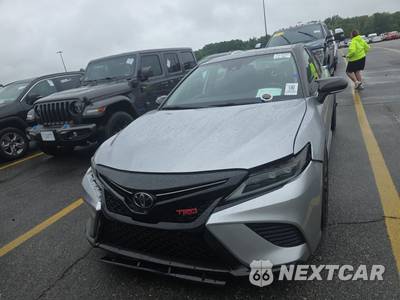 2019 Toyota Camry XSE - zdjęcie 2 z 30 - miniatura