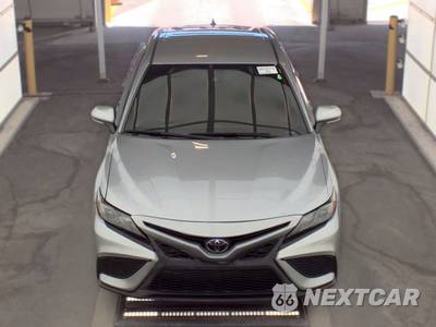 2024 Toyota Camry SE - zdjęcie 2 z 37 - miniatura