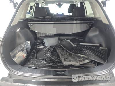 2024 Toyota Corolla Cross LE - zdjęcie 16 z 17 - miniatura