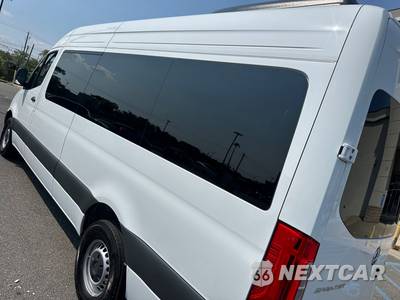 2026 Mercedes-Benz Sprinter 2500 Passenger Van 170.0" WB - zdjęcie 13 z 40 - miniatura