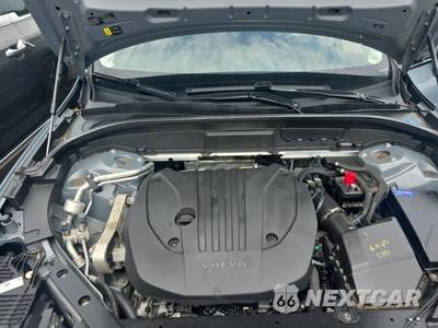 2024 Volvo XC60 B5 Core Dark Theme - zdjęcie 18 z 21 - miniatura