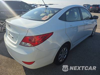 2014 Hyundai Accent GLS Sedan - zdjęcie 4 z 24 - miniatura