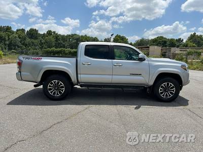 2022 Toyota Tacoma TRD Sport Crew Cab Medium Bed - zdjęcie 4 z 28 - miniatura