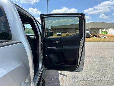 2022 Toyota Tacoma TRD Sport Crew Cab Medium Bed - zdjęcie 17 z 28 - miniatura