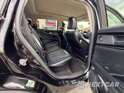 2021 Lincoln Nautilus Reserve - zdjęcie 16 z 28 - miniatura
