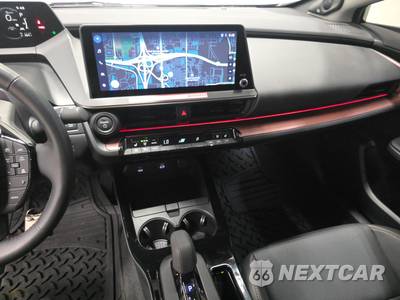 2026 Toyota Prius Plug-In Hybrid XSE Premium - zdjęcie 11 z 20 - miniatura