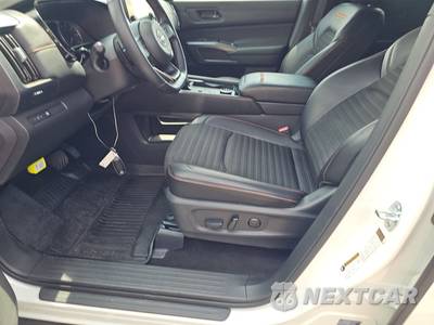 2024 Nissan Pathfinder Rock Creek - zdjęcie 7 z 20 - miniatura