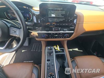 2024 Nissan Pathfinder Platinum - zdjęcie 11 z 19 - miniatura