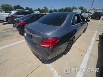 2018 Mercedes-Benz E 300 Sedan - zdjęcie 4 z 17 - miniatura