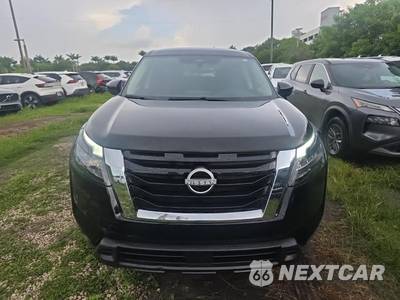 2023 Nissan Pathfinder S - zdjęcie 2 z 21 - miniatura