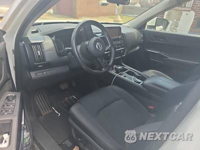 2023 Nissan Pathfinder SV - zdjęcie 12 z 22 - miniatura