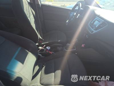 2021 Hyundai Accent SE - zdjęcie 8 z 24 - miniatura