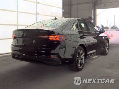 2024 Volkswagen Jetta SE - zdjęcie 5 z 35 - miniatura