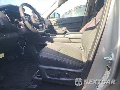 2025 Nissan Pathfinder SV - zdjęcie 7 z 19 - miniatura