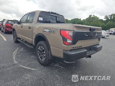 2020 Nissan TITAN PRO-4X Crew Cab Short Bed - zdjęcie 6 z 25 - miniatura
