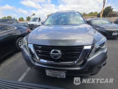 2017 Nissan Pathfinder S - zdjęcie 2 z 48 - miniatura