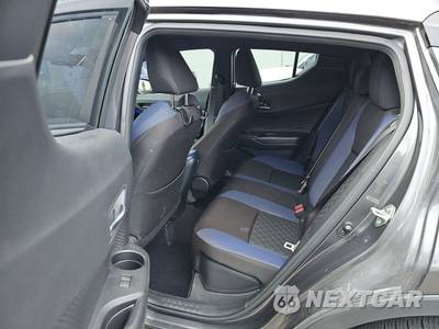 2021 Toyota C-HR XLE - zdjęcie 13 z 36 - miniatura