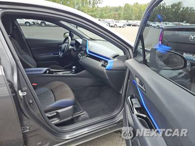 2021 Toyota C-HR XLE - zdjęcie 8 z 36 - miniatura