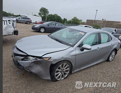 2020 Toyota Camry LE - zdjęcie 1 z 25 - miniatura