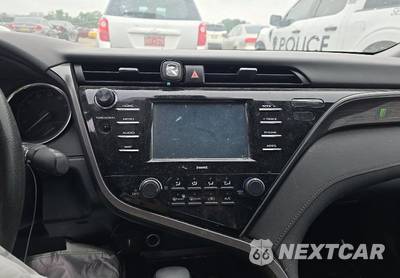 2020 Toyota Camry LE - zdjęcie 8 z 25 - miniatura