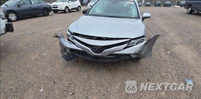 2020 Toyota Camry LE - zdjęcie 14 z 25 - miniatura