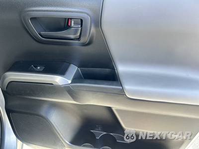 2021 Toyota Tacoma SR5 Crew Cab Medium Bed - zdjęcie 48 z 49 - miniatura