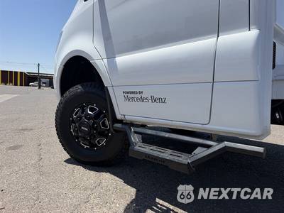 2023 Mercedes-Benz Sprinter 3500XD Cab Chassis DRW - zdjęcie 8 z 18 - miniatura