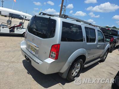 2005 Nissan Pathfinder SE - zdjęcie 4 z 37 - miniatura