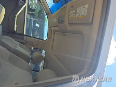 2005 Nissan Pathfinder SE - zdjęcie 18 z 37 - miniatura