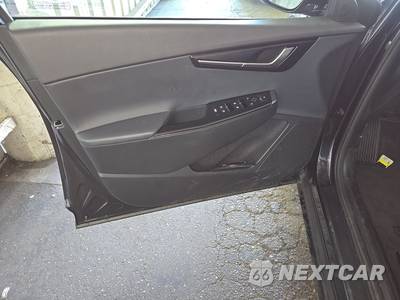 2025 Kia EV6 Light Long Range - zdjęcie 9 z 37 - miniatura