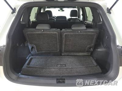2023 Volkswagen Tiguan SE R-Line Black - zdjęcie 17 z 25 - miniatura