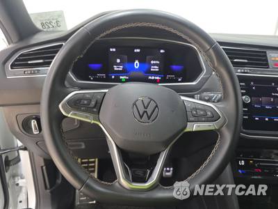 2023 Volkswagen Tiguan SE R-Line Black - zdjęcie 10 z 25 - miniatura