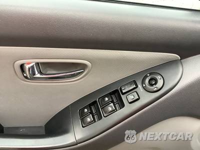 2010 Hyundai Elantra GLS Sedan - zdjęcie 11 z 36 - miniatura