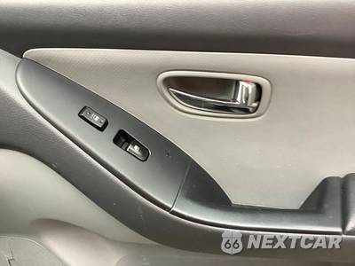 2010 Hyundai Elantra GLS Sedan - zdjęcie 24 z 36 - miniatura