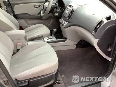 2010 Hyundai Elantra GLS Sedan - zdjęcie 25 z 36 - miniatura