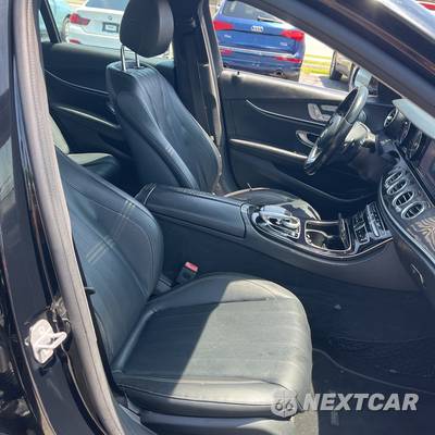 2017 Mercedes-Benz E 300 Sport 4MATIC Sedan - zdjęcie 30 z 50 - miniatura