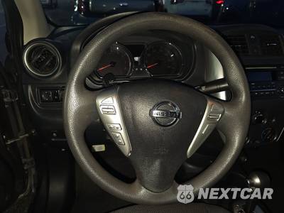2017 Nissan Versa Sedan SV - zdjęcie 10 z 33 - miniatura