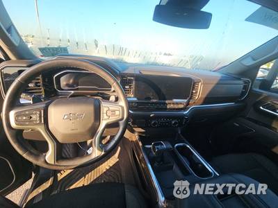 2022 Chevrolet Silverado 1500 LT Trail Boss Crew Cab Medium Bed 2LT - zdjęcie 17 z 32 - miniatura