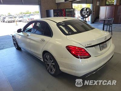 2015 Mercedes-Benz C 300 Sedan - zdjęcie 4 z 17 - miniatura