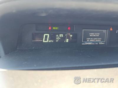 2015 Toyota Prius v Three - zdjęcie 12 z 46 - miniatura
