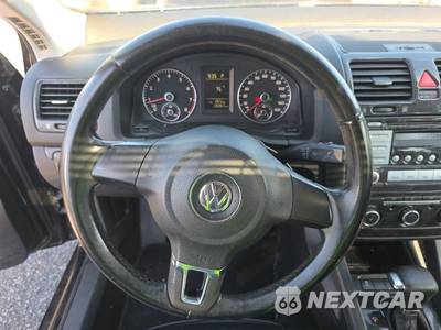 2010 Volkswagen Jetta Sedan Limited - zdjęcie 10 z 49 - miniatura