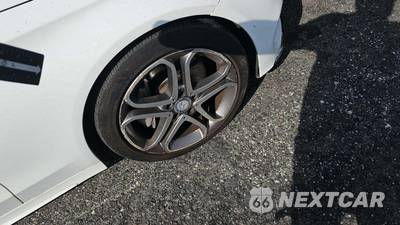 2016 Mercedes-Benz C 300 4MATIC w/Sport Pkg - zdjęcie 21 z 45 - miniatura